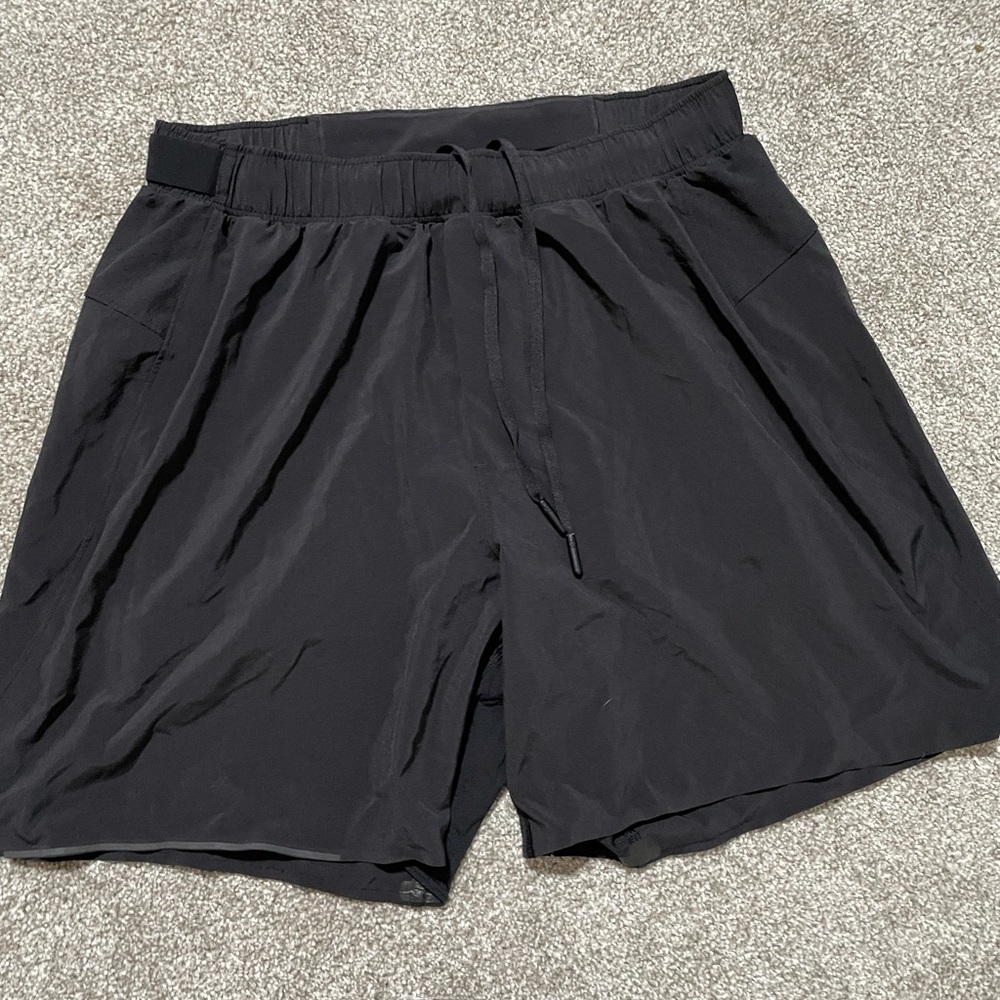 Lululemon men running short